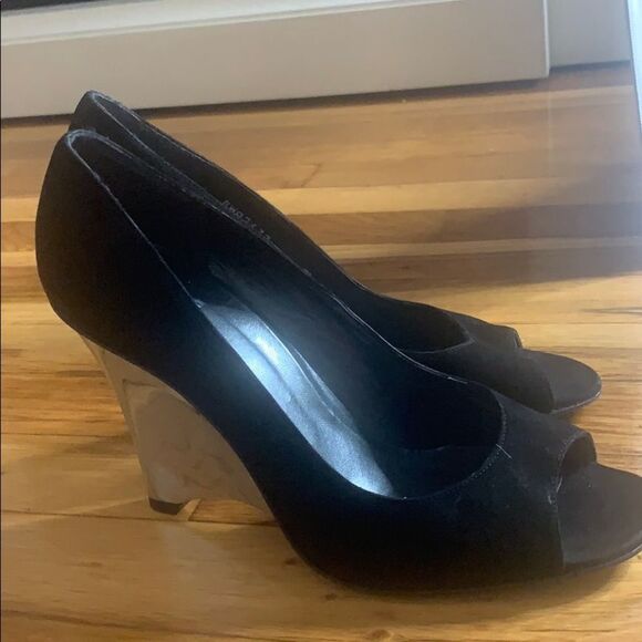 STUART WEITZMAN mirrored Wedges - Picture 6 of 7